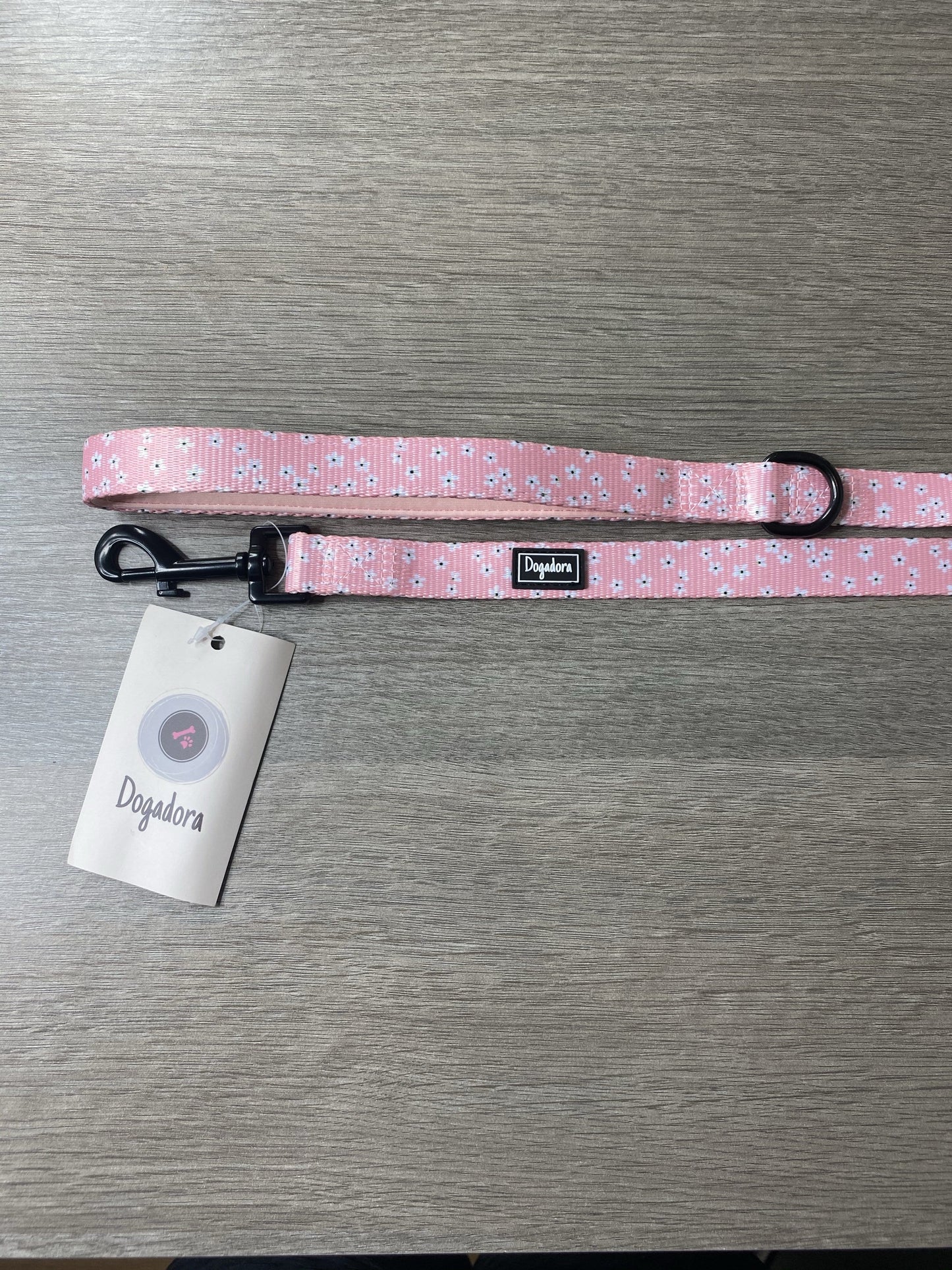 Dogadora Pink Blossom lead with black metal clip and sturdy D ring for poop bag attachment