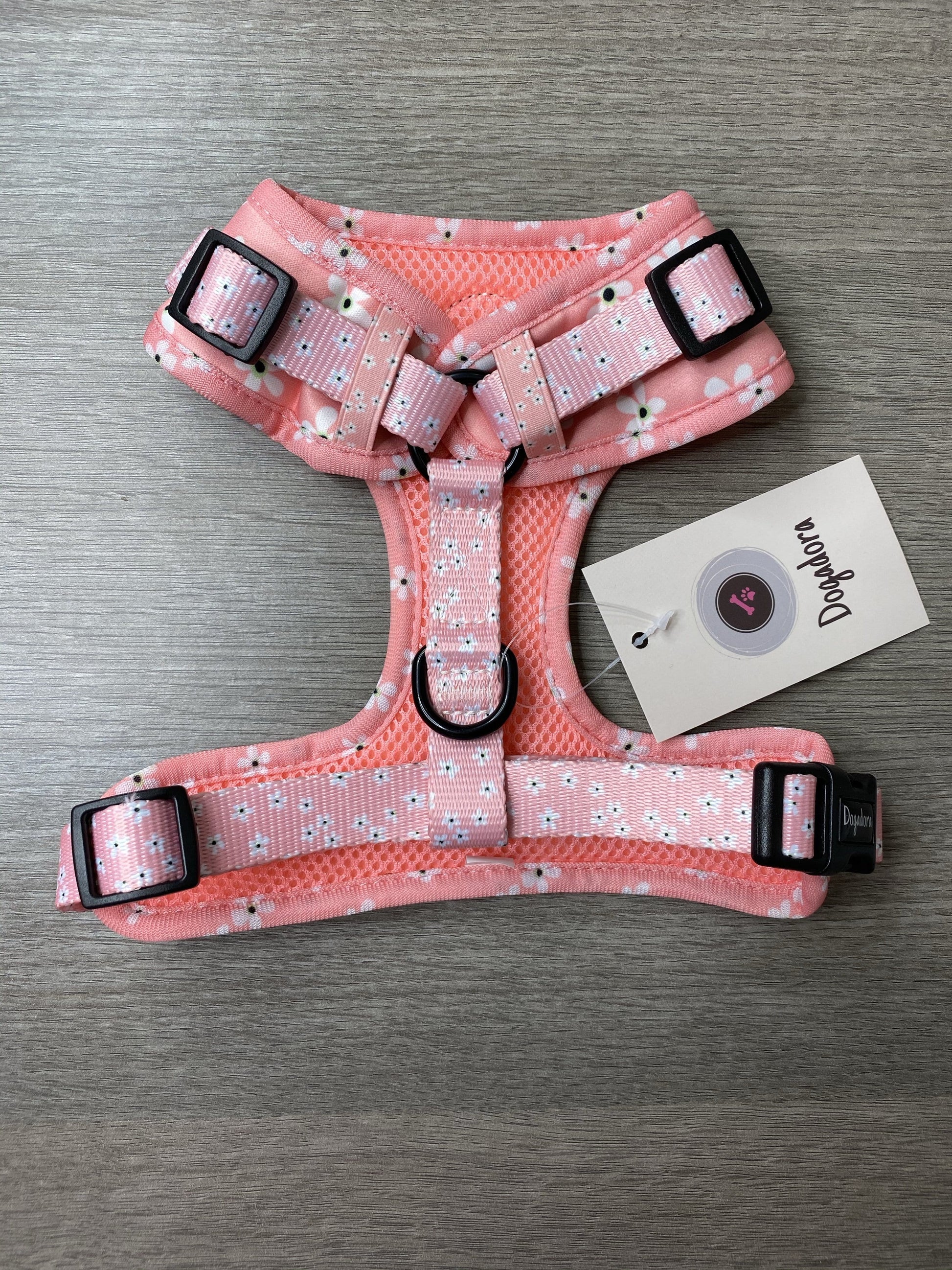 dogadora pink blossom harness showing adjustable straps with plastic buckle and sturdy black metal Dring
