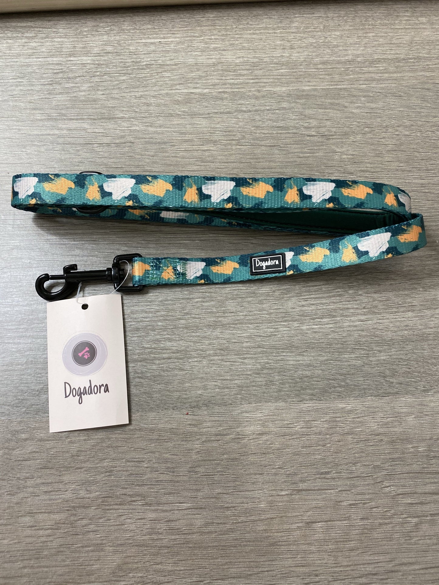 Dogadora Autumn Splash lead with black metal clip